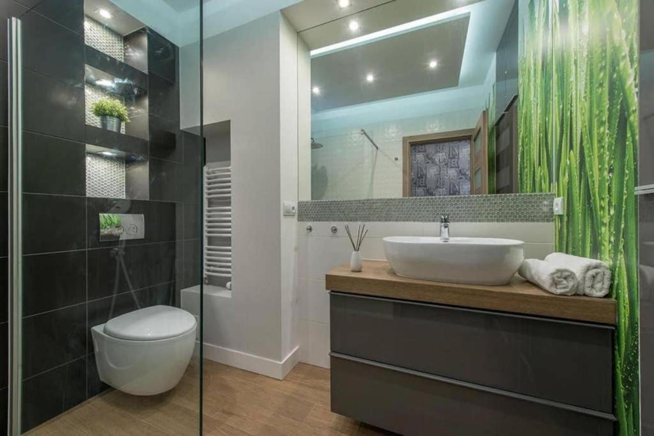 وارسو Modern And Cozy- Golden Apartments- Central Location المظهر الخارجي الصورة